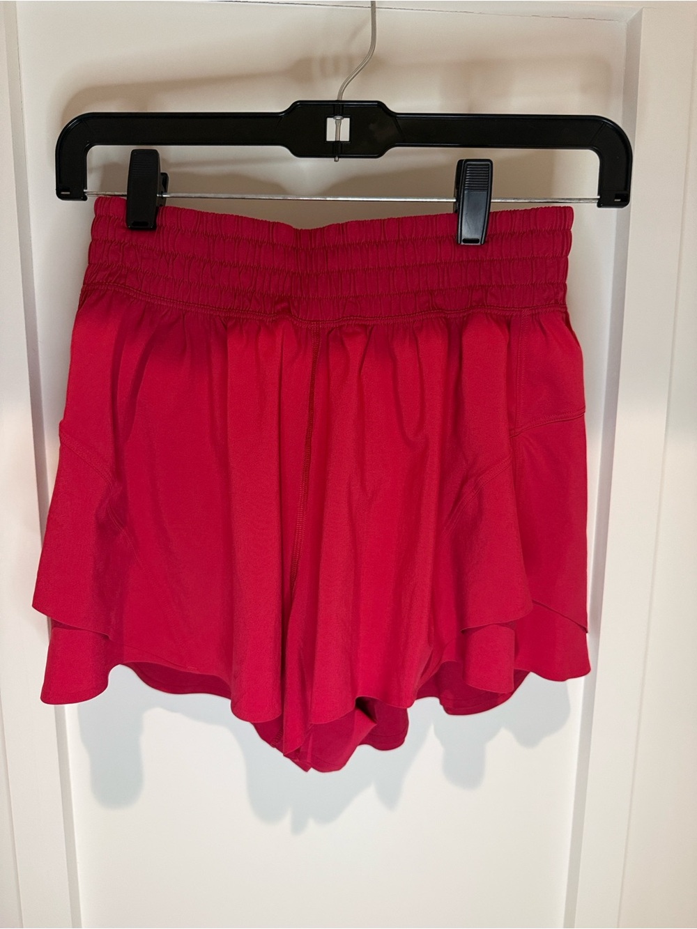 Women’s Ruffle Active Shorts - Red